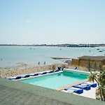 Le Noirmoutier Hotel *